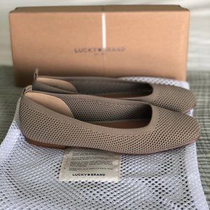 Taupe Lucky brand WASHABLE knit flats sz 7.5